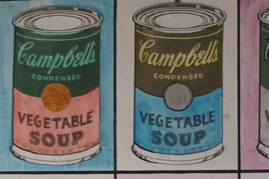 Detalle de la reproducción de la obra Campbell's Soup Cans de Andy Warhol